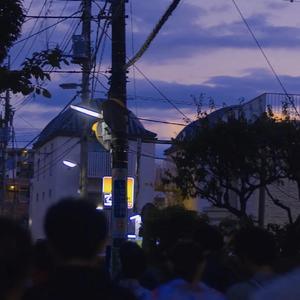 黑鬼大战甜美免费播放
