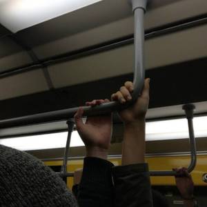 黑鬼大战甜美免费播放
